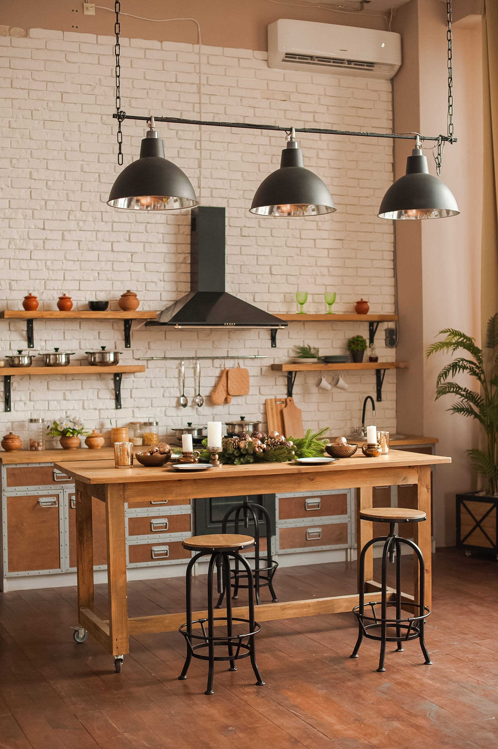 The Secret Ingredient to a Cozy Kitchen: Wood